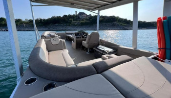 18' Pontoon Rental – Buckhorn Narrows