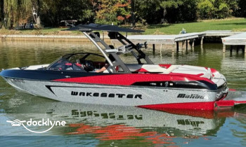 Mid Atlantic Watersports boat rental operation on Bumpass, VA 4