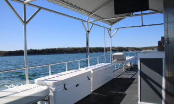 Lake Austin Parties boat rental operation on Austin, TX 3