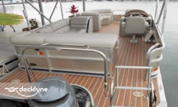 Lake LBJ Yacht Club and Marina boat rental operation on Horseshoe Bay, TX 3