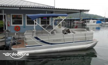 Lake LBJ Yacht Club and Marina boat rental operation on Horseshoe Bay, TX 8