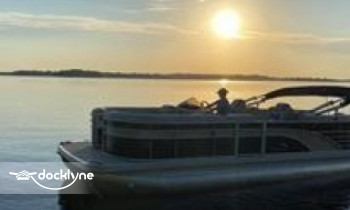 Toon Tastic Pontoon Rentals boat rental operation on Alexandria, MN 7