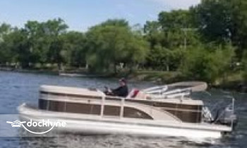 Toon Tastic Pontoon Rentals boat rental operation on Alexandria, MN 8
