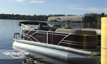 Lake Wissota Pontoon Rental boat rental operation on Chippewa Falls, WI 3