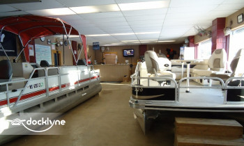 Beaver Dam Bay Marina boat rental operation on Beaver Dam, WI 1