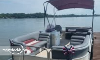 Float N Boat Rental boat rental operation on Twin Lakes, WI 1