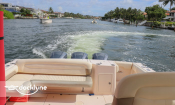 Pinnacle Luxury Boat Charters boat rental operation on , FL 3
