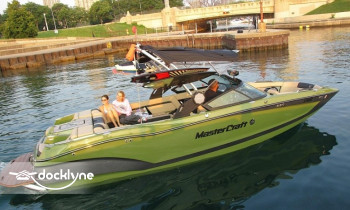 Wakesurf Chicago boat rental operation on Chicago, IL 1