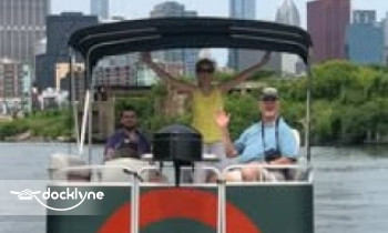 BBQ Pontoon boat rental operation on Chicago, IL 10