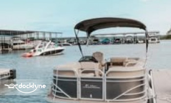 No Coast Boat Club boat rental operation on Lawrence, KS 3