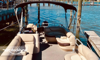 Jupiter Joyride boat rental operation on Jupiter, FL 4