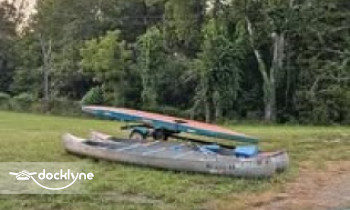 Schitty Canoe Co & Show Me SUP boat rental operation on , MO 3