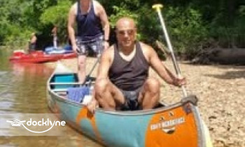 Schitty Canoe Co & Show Me SUP boat rental operation on , MO 8