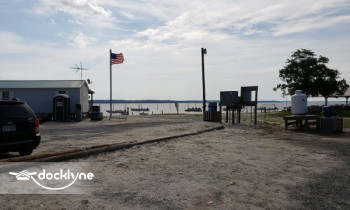 Tuckers Boat Rental & Storage LLC boat rental operation on Shacklefords, VA 1