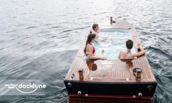 Hot Tub Boat Rentals boat rental operation on Seattle, WA 2