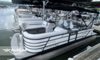 Echo Bay Marina boat rental operation on Brookfield, CT 1