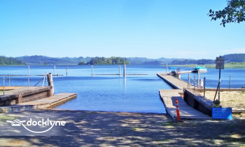 Darlings Marina & Resort boat rental operation on Florence, OR 3