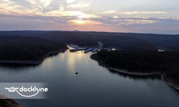 Buzzard Roost Boat Dock boat rental operation on Mountain Home, AR 2