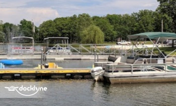 Box Hound Marina Resort and RV Park boat rental operation on Horseshoe Bend, AR 6