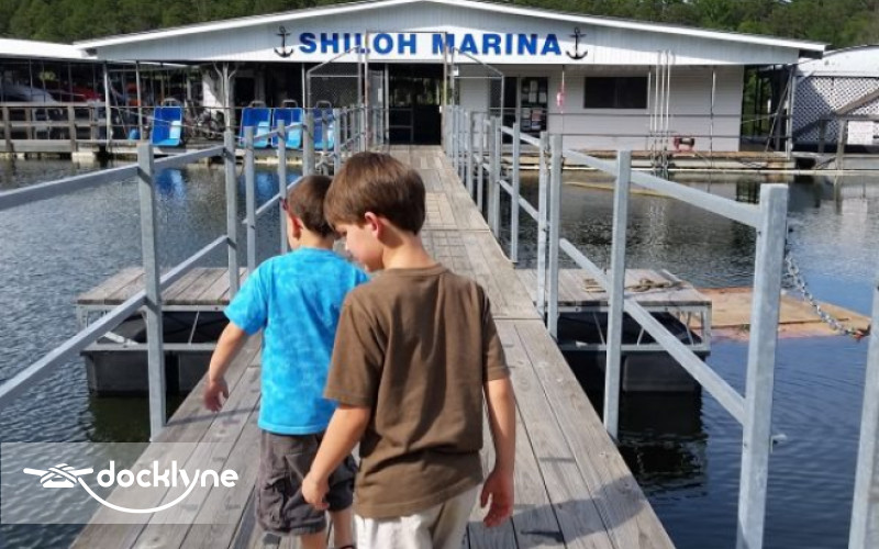 Shiloh Marina boat rental operation on Greers Ferry, AR