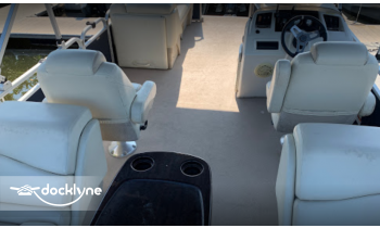 River City Boat Rentals boat rental operation on Jacksonville, FL 3