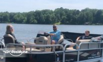 Top Water Boat Rental boat rental operation on Mt Pleasant, TX 1
