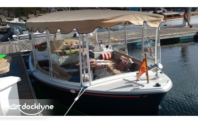Rent a Duffy Boat from Duffy of San Diego Docklyne
