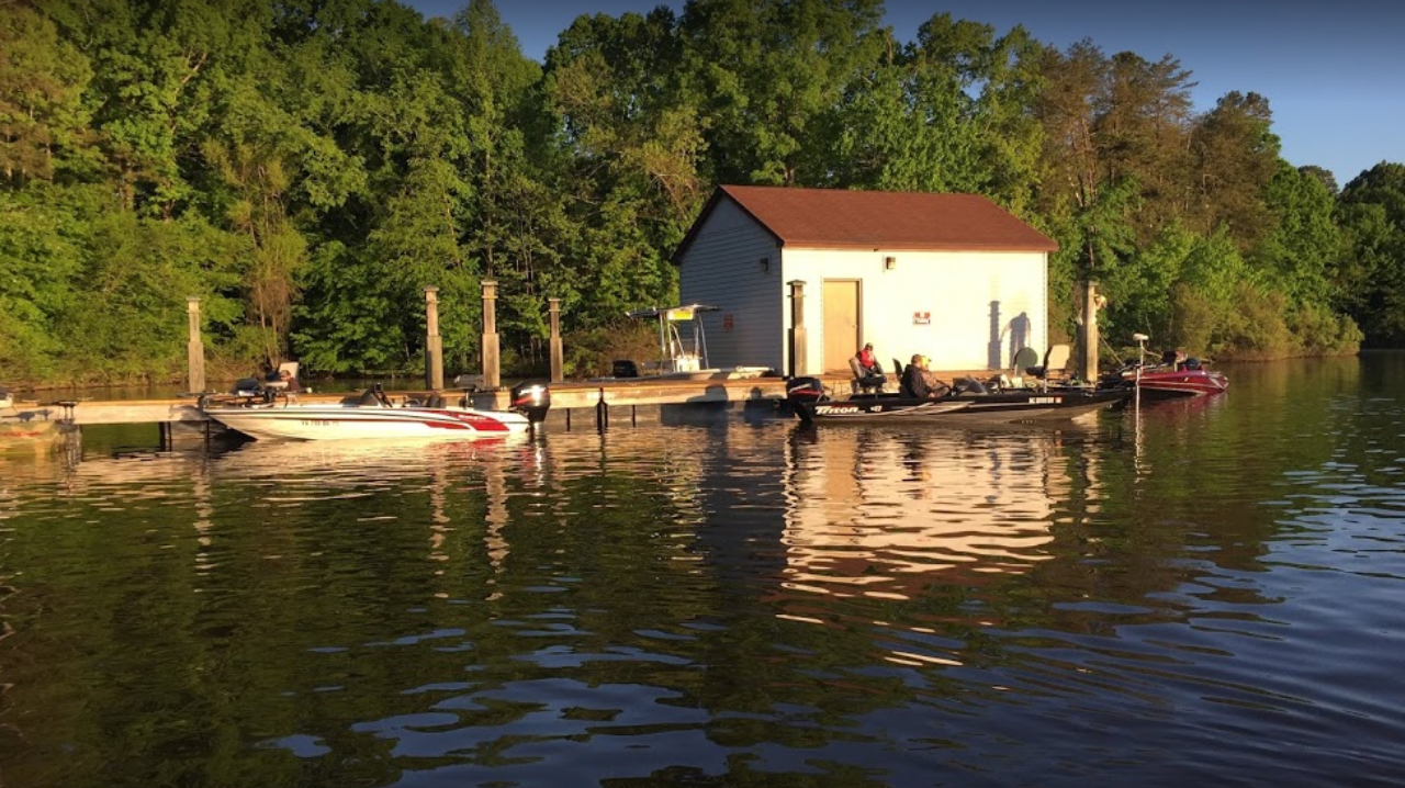 Lake Mackintosh Marina Docklyne