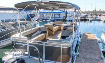 Pleasant Harbor Marina boat rental operation on Peoria, AZ 5