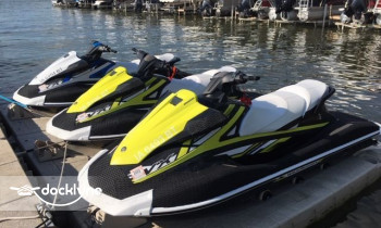 Clear Lake Boats Marina boat rental operation on Clear Lake, IA 10