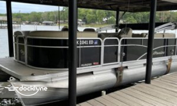 Cedar Creek Boat boat rental operation on Log Cabin, TX 2