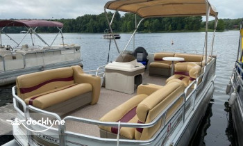 Egyptian Hills Resort boat rental operation on Creal Springs, IL 8
