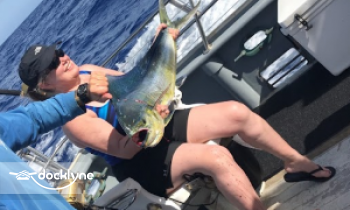 Luckey Strike Sport fishing boat rental operation on Lahaina, HI 5