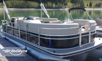 Sandpoint Watersports boat rental operation on Dover, ID 5