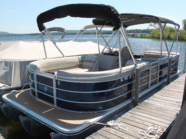 marinaBoat