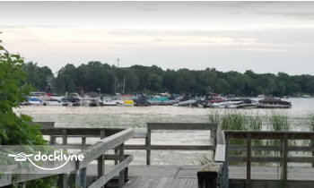 Admiral D's Waterfront Tavern boat rental operation on White Bear Lake, MN 7
