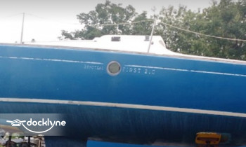 New York Sailing Center boat rental operation on Bronx, NY 1