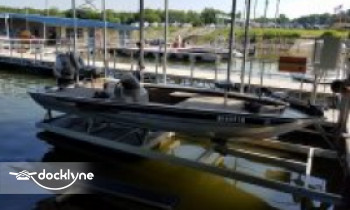 Sterett Creek Marina boat rental operation on Warsaw, MO 9