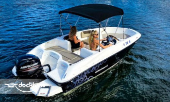 Aventura Boat Rental boat rental operation on Aventura, FL 4