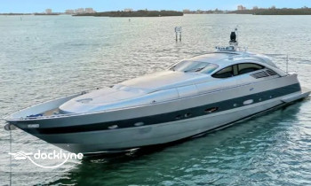 Boat Cruiser - Miami Yacht & Boat Rentals boat rental operation on Miami, FL 2