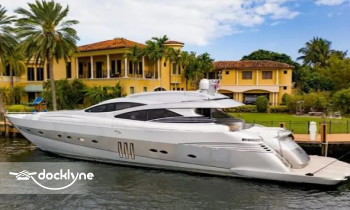 Boat Cruiser - Miami Yacht & Boat Rentals boat rental operation on Miami, FL 3