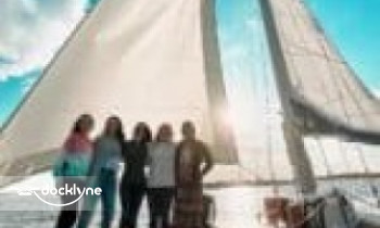 Smile -n- Wave Sailing Adventures boat rental operation on Destin, FL 1