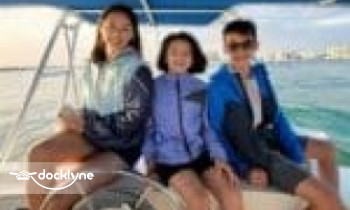 Smile -n- Wave Sailing Adventures boat rental operation on Destin, FL 7