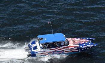Screaming Eagle Sports boat rental operation on Destin, FL 7