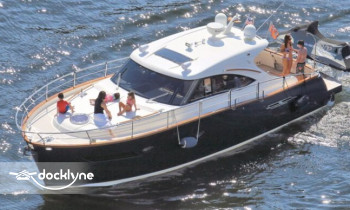 Fort Lauderdale Yacht Rentals boat rental operation on Fort Lauderdale, FL 10