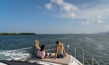 Luxe Charters boat rental operation on Hollywood, FL 4