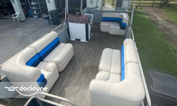 Musette Bare Boat Charters boat rental operation on Fort Lauderdale, FL 6