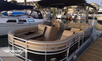 Weekender Yacht Charters boat rental operation on Wrightsville Beach, NC 5