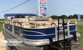 Lake Tawakoni Water Sports boat rental operation on Point, TX 1