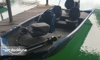 Dale Hollow Marina @ Cedar Hill boat rental operation on Celina, TN 3